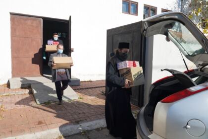 Arhiepiscopia Dunării de Jos sprijină în continuare spitalele şi centrele sociale – fotografia 6