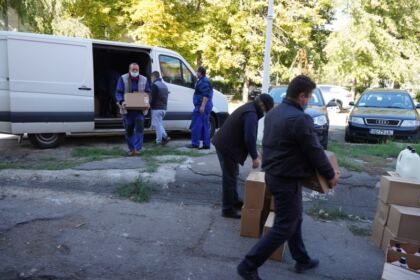 Arhiepiscopia Dunării de Jos sprijină în continuare spitalele şi centrele sociale – fotografia 21