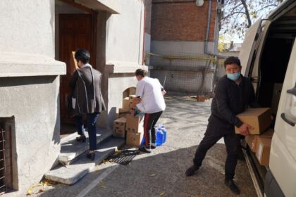 Arhiepiscopia Dunării de Jos sprijină în continuare spitalele şi centrele sociale – fotografia 41