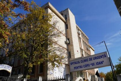 Rugăciuni şi daruri pentru cei bolnavi – fotografia 8