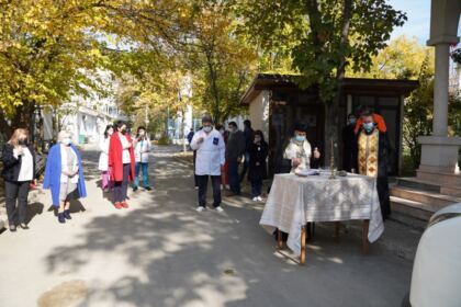 Rugăciuni şi daruri pentru cei bolnavi – fotografia 21