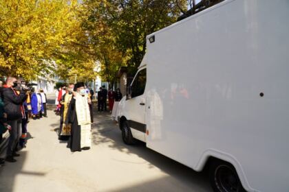 Rugăciuni şi daruri pentru cei bolnavi – fotografia 25
