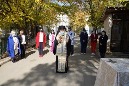Rugăciuni şi daruri pentru cei bolnavi – fotografia 29