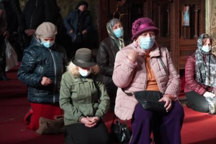 Rugăciuni şi daruri pentru cei bolnavi – fotografia 7