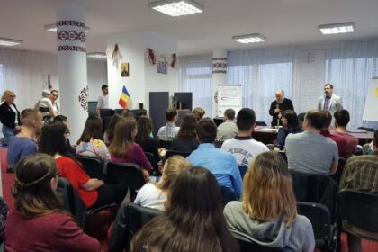 Burse pentru studenţi oferite de ierarhul Dunării de Jos – fotografia 4
