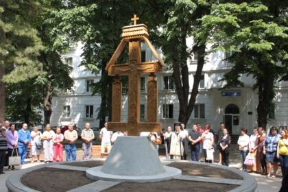 Burse pentru studenţi oferite de ierarhul Dunării de Jos – fotografia 11