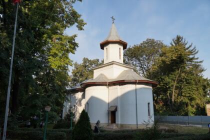 Deschiderea cursurilor pentru noul an şcolar la Seminarul Teologic „Sfântul Apostol Andrei“ din Galaţi – fotografia 2