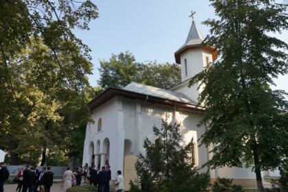 Deschiderea cursurilor pentru noul an şcolar la Seminarul Teologic „Sfântul Apostol Andrei“ din Galaţi – fotografia 3