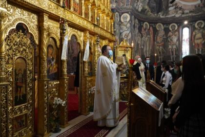Deschiderea cursurilor pentru noul an şcolar la Seminarul Teologic „Sfântul Apostol Andrei“ din Galaţi – fotografia 23