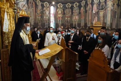 Deschiderea cursurilor pentru noul an şcolar la Seminarul Teologic „Sfântul Apostol Andrei“ din Galaţi – fotografia 52