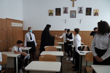 Deschiderea cursurilor pentru noul an şcolar la Seminarul Teologic „Sfântul Apostol Andrei“ din Galaţi – fotografia 61