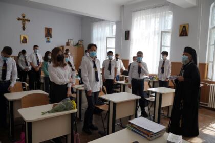 Deschiderea cursurilor pentru noul an şcolar la Seminarul Teologic „Sfântul Apostol Andrei“ din Galaţi – fotografia 67