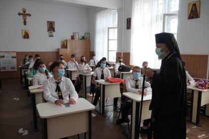 Deschiderea cursurilor pentru noul an şcolar la Seminarul Teologic „Sfântul Apostol Andrei“ din Galaţi – fotografia 70
