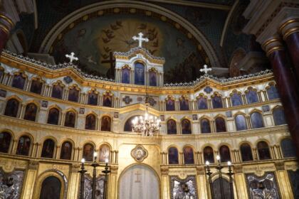 Arhiepiscopia Dunării de Jos continuă sprijinirea elevilor cu ghiozdane şi rechizite şcolare – fotografia 21