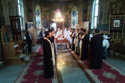 Rugaciune și filantropie în localitatea Ghidigeni – fotografia 3