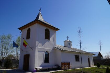 Rugăciune şi caravană medicală în satul Petroiu din judeţul Brăila – fotografia 3