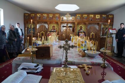 Rugăciune şi caravană medicală în satul Petroiu din judeţul Brăila – fotografia 19