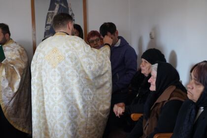 Rugăciune şi caravană medicală în satul Petroiu din judeţul Brăila – fotografia 20
