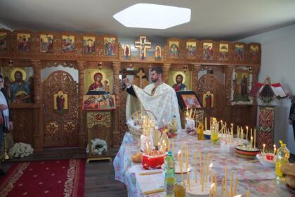 Rugăciune şi caravană medicală în satul Petroiu din judeţul Brăila – fotografia 28