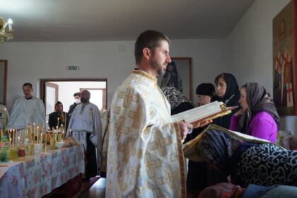 Rugăciune şi caravană medicală în satul Petroiu din judeţul Brăila – fotografia 30