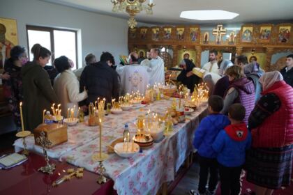 Rugăciune şi caravană medicală în satul Petroiu din judeţul Brăila – fotografia 35