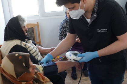 Rugăciune şi caravană medicală în satul Petroiu din judeţul Brăila – fotografia 45
