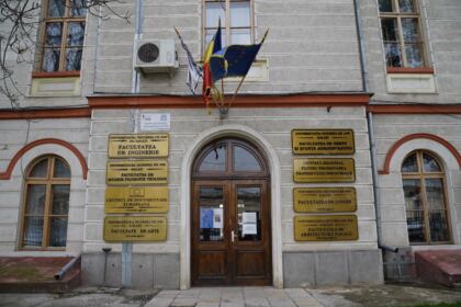 Simpozion studenţesc la Galaţi dedicat sfinţilor isihaşti – fotografia 2