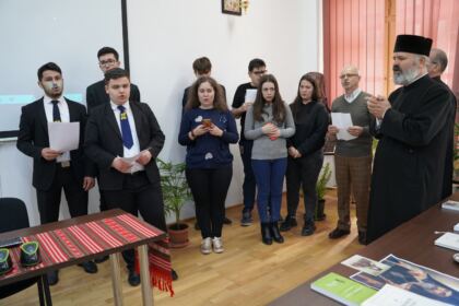 Simpozion studenţesc la Galaţi dedicat sfinţilor isihaşti – fotografia 6