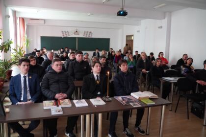 Simpozion studenţesc la Galaţi dedicat sfinţilor isihaşti – fotografia 13