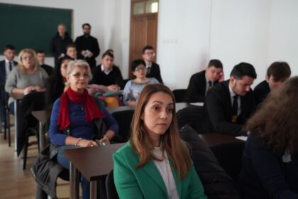 Simpozion studenţesc la Galaţi dedicat sfinţilor isihaşti – fotografia 15