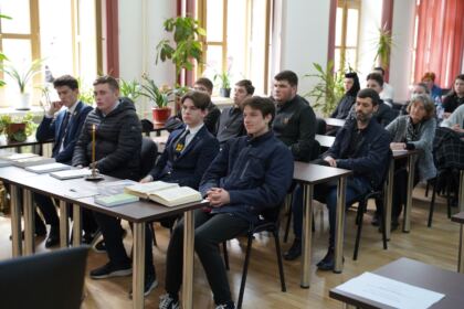 Simpozion studenţesc la Galaţi dedicat sfinţilor isihaşti – fotografia 24