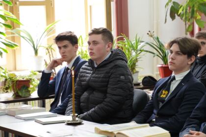 Simpozion studenţesc la Galaţi dedicat sfinţilor isihaşti – fotografia 27
