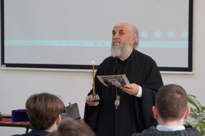 Simpozion studenţesc la Galaţi dedicat sfinţilor isihaşti – fotografia 33