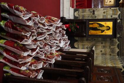 Liturghie şi filantropie la Catedrala Arhiepiscopală din Galaţi – fotografia 5