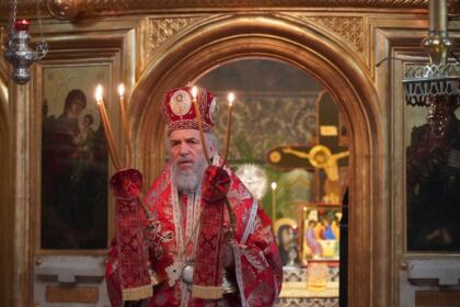 Liturghie şi filantropie la Catedrala Arhiepiscopală din Galaţi – fotografia 9