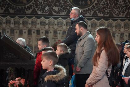 Liturghie şi filantropie la Catedrala Arhiepiscopală din Galaţi – fotografia 17