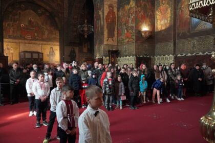 Liturghie şi filantropie la Catedrala Arhiepiscopală din Galaţi – fotografia 26