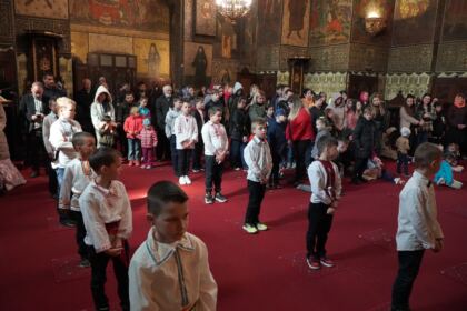 Liturghie şi filantropie la Catedrala Arhiepiscopală din Galaţi – fotografia 33