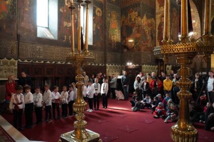 Liturghie şi filantropie la Catedrala Arhiepiscopală din Galaţi – fotografia 38