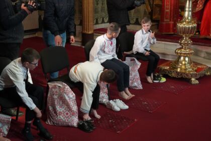 Liturghie şi filantropie la Catedrala Arhiepiscopală din Galaţi – fotografia 50