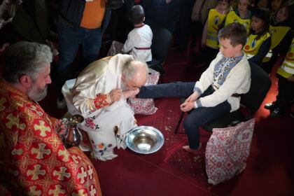 Liturghie şi filantropie la Catedrala Arhiepiscopală din Galaţi – fotografia 52