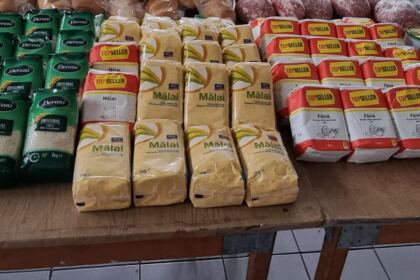 Parohia „Sf. Cuv. Parascheva“ din Galați a oferit daruri pascale semenilor nevoiași – fotografia 17
