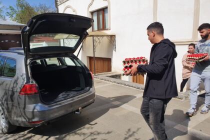Daruri pascale oferite refugiaţilor ucraineni – fotografia 2