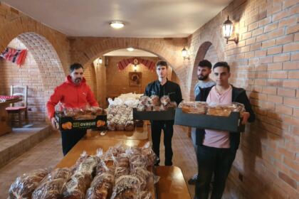 Daruri pascale oferite refugiaţilor ucraineni – fotografia 4