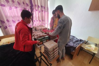 Daruri pascale oferite refugiaţilor ucraineni – fotografia 13