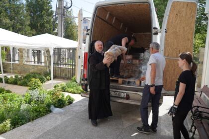 Un nou transport cu ajutoare pentru ucraineni – fotografia 25