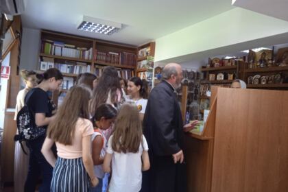 O zi de tabară a înfrățit și bucurat copiii din patru parohii brăilene – fotografia 21