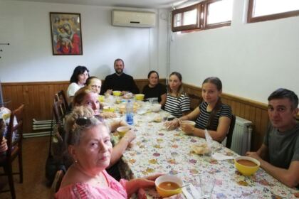 Duminicii migranților români la parohia „Sfântul Spiridon“ din Galaţi – fotografia 1
