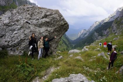 Bucurii pentru tinerii din Parohia Lanurile – fotografia 16