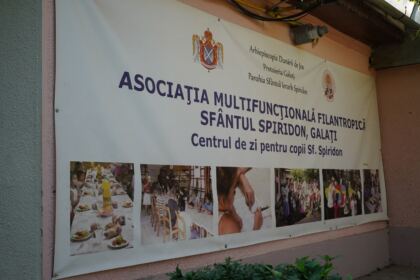 Sprijin pentru 4.000 de copii din partea Arhiepiscopiei Dunării de Jos, la început de an şcolar – fotografia 2
